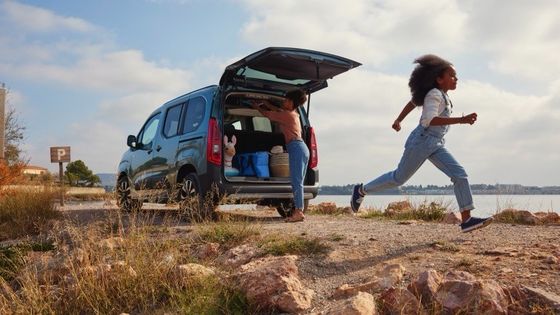 신형 시트로엔 e-버링고 신형 전기차 339km 범위 100kW의 배터리와 52kwh 배터리 136P.s 엔진 & 132km/h 최고 속도