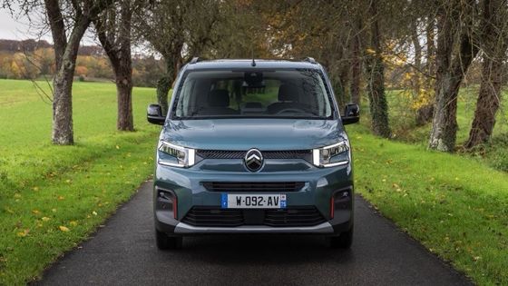 신형 시트로엔 e-버링고 신형 전기차 339km 범위 100kW의 배터리와 52kwh 배터리 136P.s 엔진 & 132km/h 최고 속도