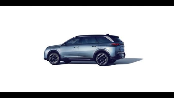 전판 2024 퓨조 E-5008 SUV 500km 범위 최고 326마력 (240KW) 듀얼 모터 AWD 순수 전기 차량
