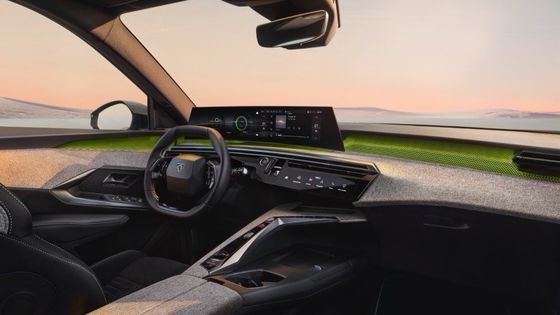 전판 2024 퓨조 E-5008 SUV 500km 범위 최고 326마력 (240KW) 듀얼 모터 AWD 순수 전기 차량