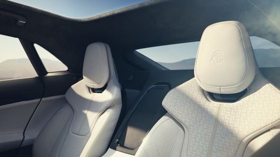 로터스 에메야는 650km 범위 250km/h 최고 속도 & 450kW의 힘으로 4도어 GT 바디 스타일로 회사의 뉴 에이지 EV 테크를 포장합니다.