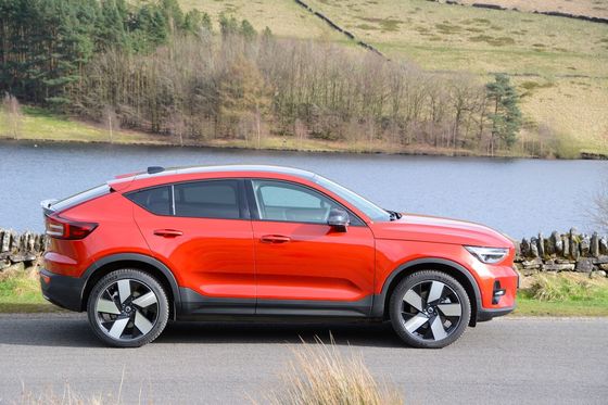 모든 라운드 EV 볼보 EC40 WLTP 326마일 4.7초 가속 0-62mph 408hp 모터 마력