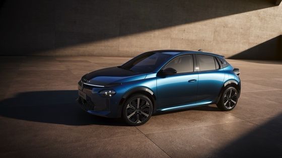 랜시아 Ypsilon의 첫 전기차 154마력 260Nm의 전면 모터