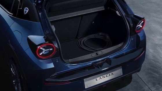 랜시아 Ypsilon의 첫 전기차 154마력 260Nm의 전면 모터