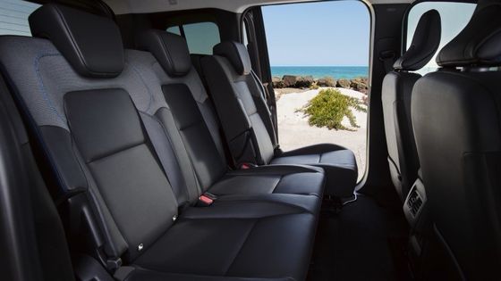 편안한 운전 위치와 실용적인 객실 좋은 가치와 함께 닛산 타운스타 MPV 순수 EV와 WLTP 285km