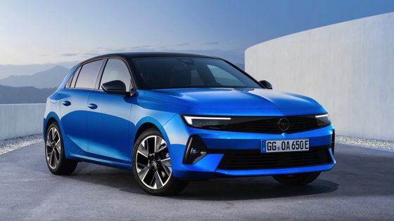 54kwh 배터리 150kw 모터 파워로 170km/h 최고 속도로 오펠 아스트라 전기에서 편안한 드라이브 전기 차량