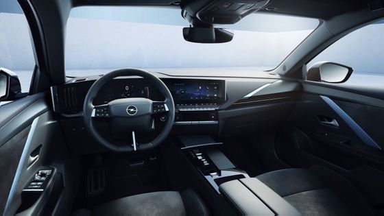 54kwh 배터리 150kw 모터 파워로 170km/h 최고 속도로 오펠 아스트라 전기에서 편안한 드라이브 전기 차량