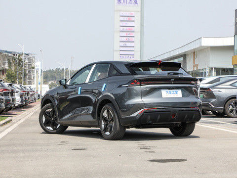 최신 HUAWEI 시스템 DEEPAL S07 2024 EREV 121km CLTC0.5h 빠른 충전 시간 175kW 최대 전력 320N.m 토크