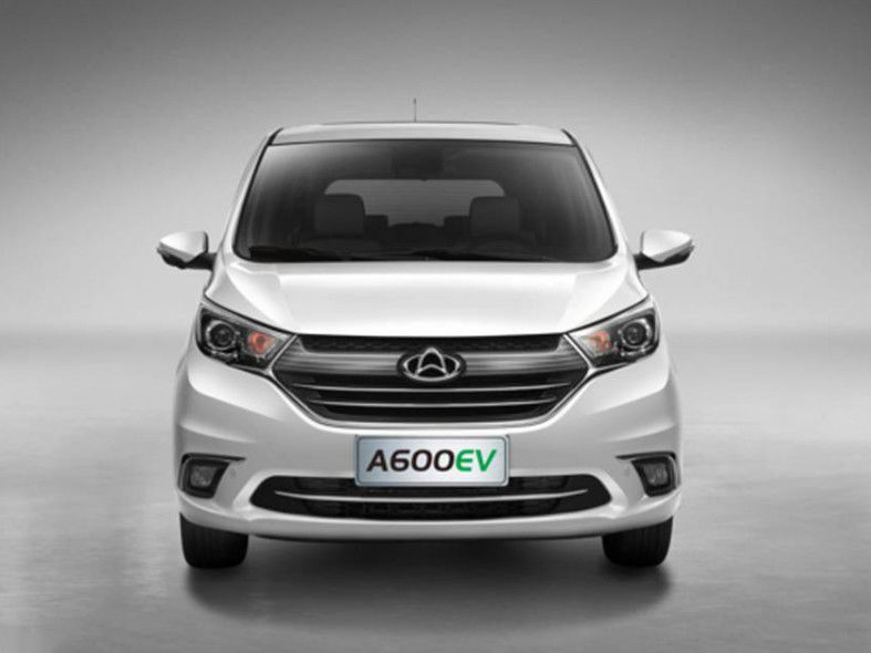 장안 오샹 A600EV 순수한 전기 자동차 MPV 6 인승 EV 자동차 리튬 이온 전지