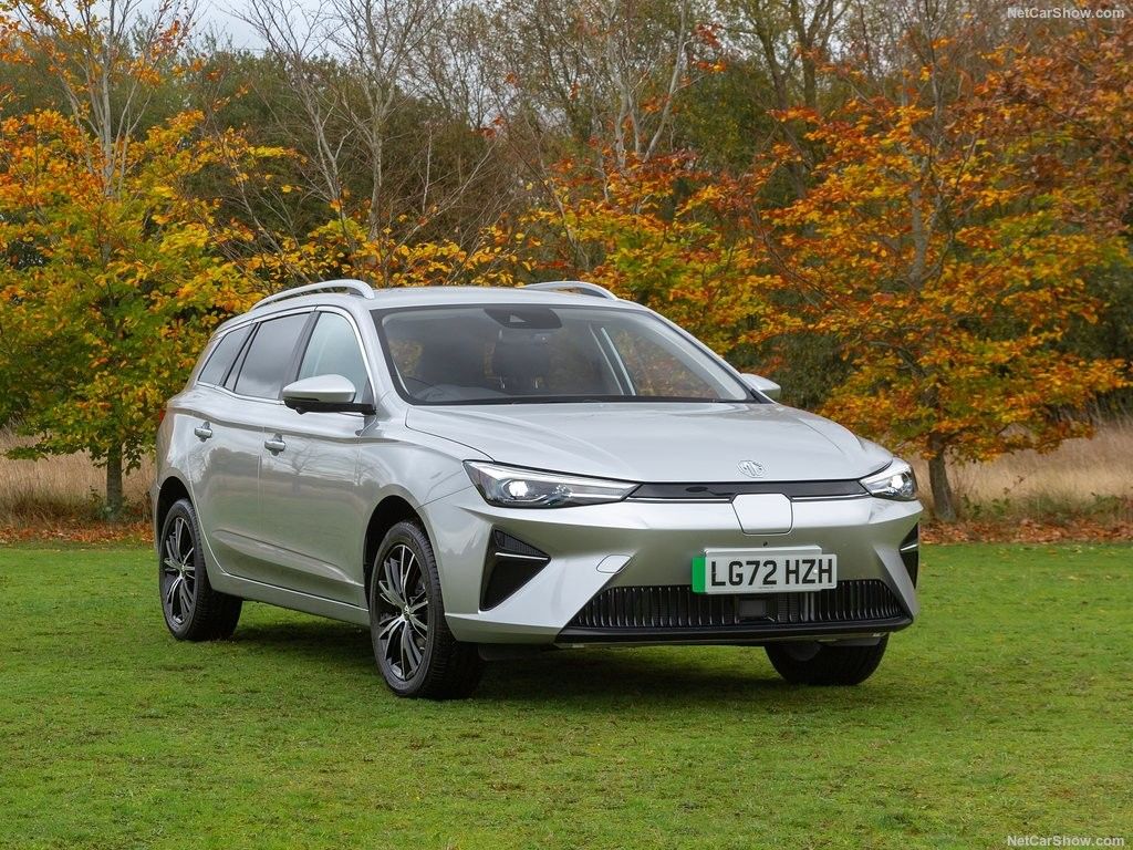 MG 5 EV에서 방대한 편안한 모든 전기 자동차 344km의 괜찮은 범위와 슈퍼 충전 능력