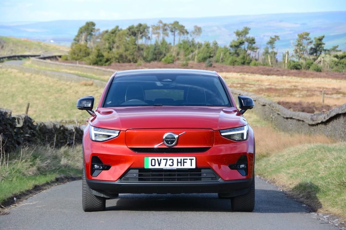 모든 라운드 EV 볼보 EC40 WLTP 326마일 4.7초 가속 0-62mph 408hp 모터 마력